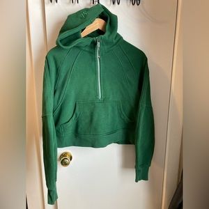 Lululemon Scuba Cropped XS/S